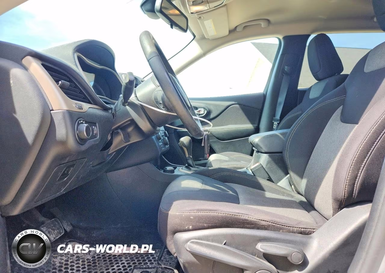2016 Jeep Cherokee Sport VIN:1C4PJMAB1GW305582 - 7