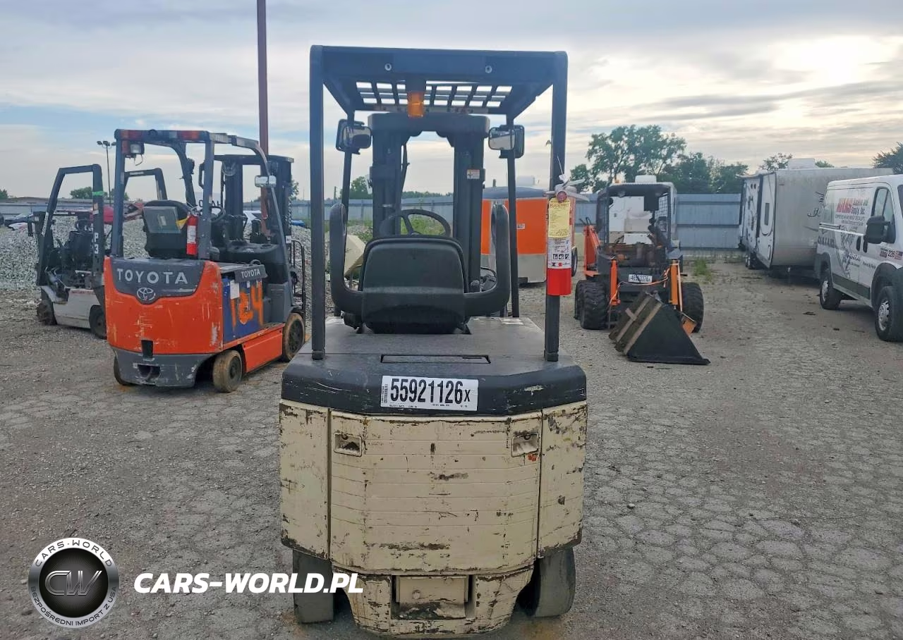 2014 Crown Forklift VIN:9A117827 - 6