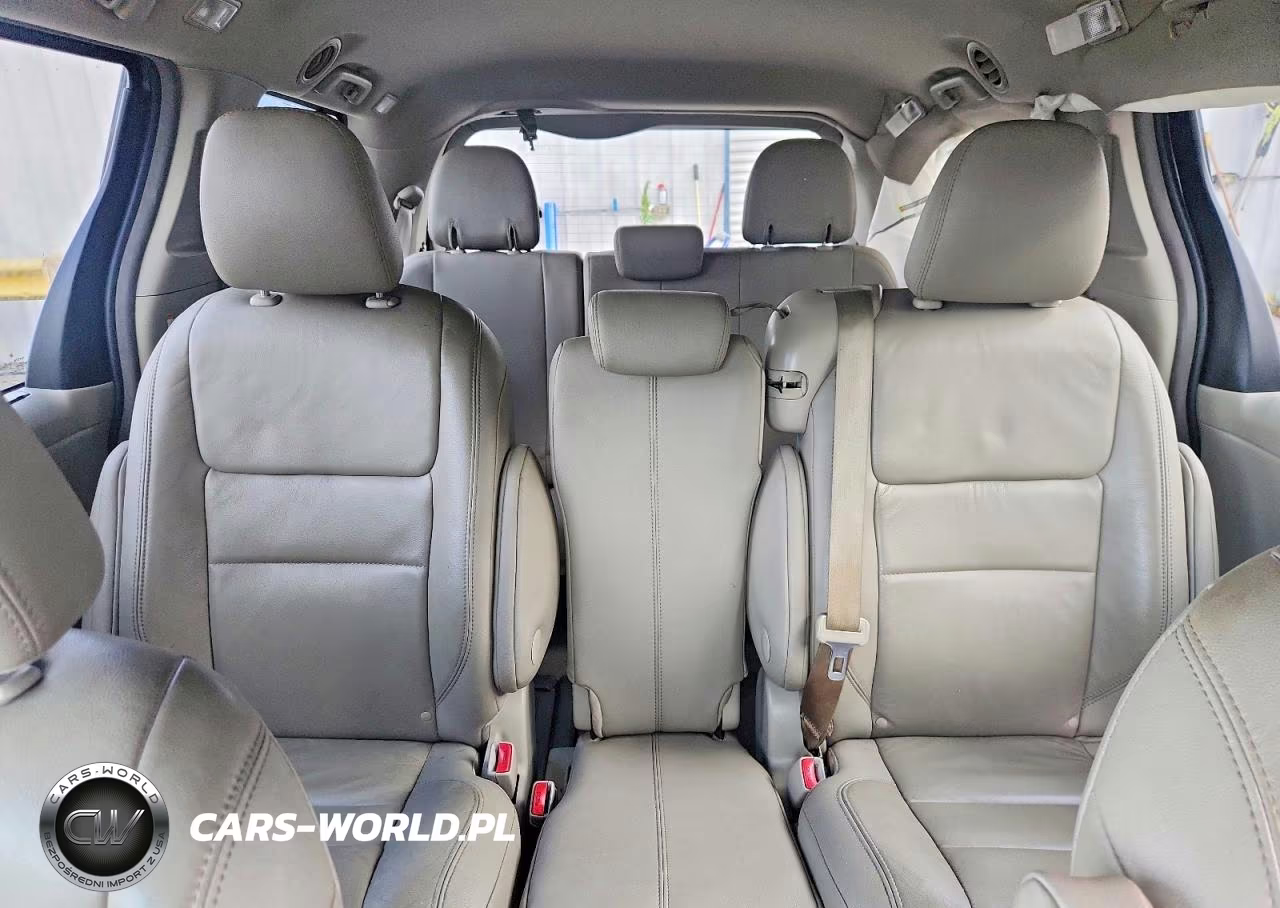 2017 Toyota Sienna Xle 8-Passenger VIN:5TDYZ3DC6HS793277 - 10