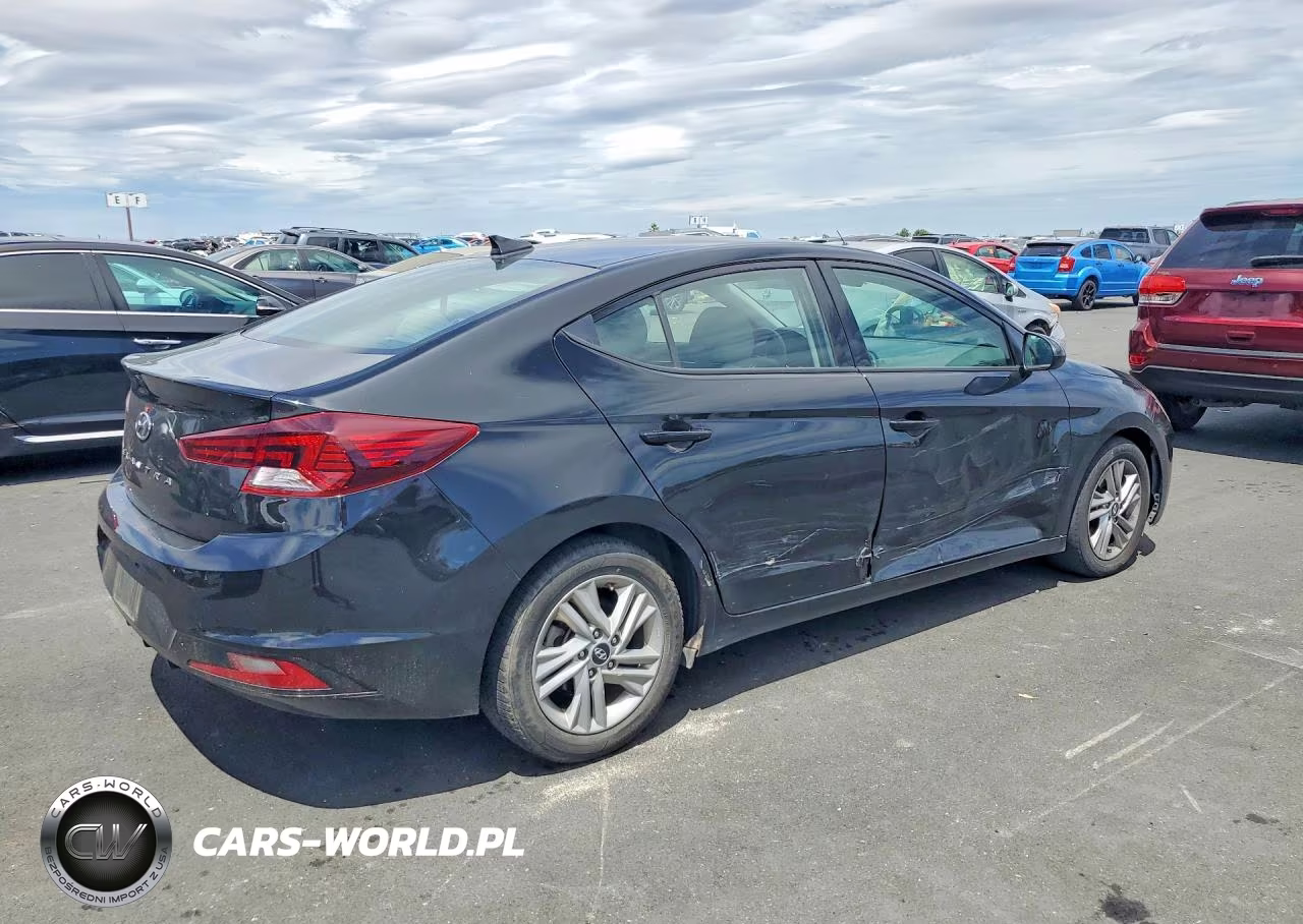 2020 Hyundai Elantra Sel VIN:5NPD84LF3LH547921 - 3