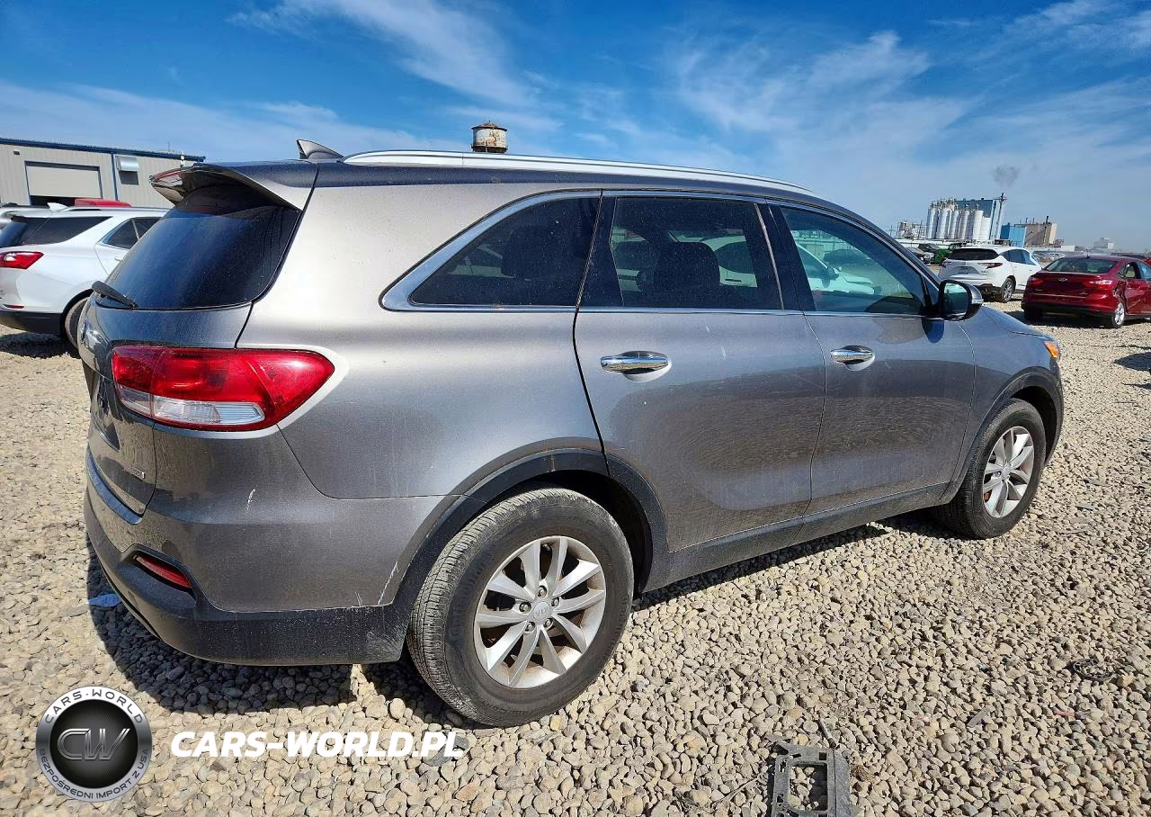 2016 Kia Sorento Lx VIN:5XYPG4A32GG059811 - 3