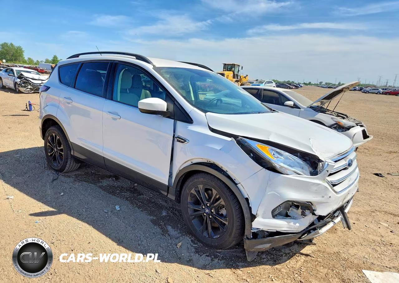 2018 Ford Escape Se VIN:1FMCU9GDXJUC19908 - 4