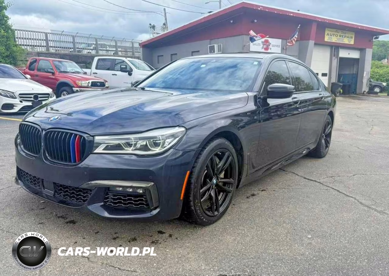 2018 BMW 750 Xi