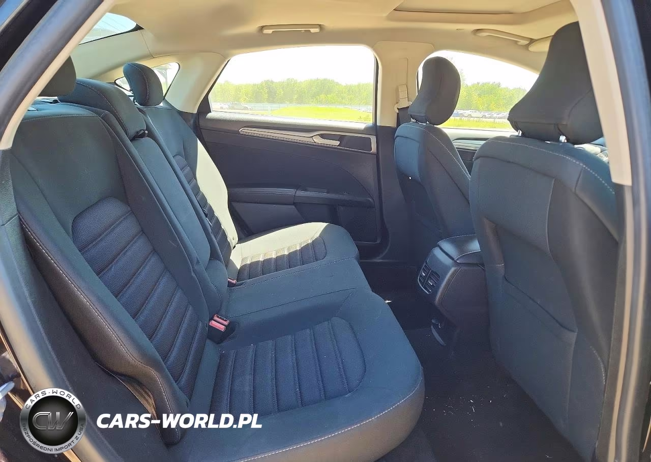 2019 Ford Fusion Se VIN:3FA6P0LU9KR181080 - 10