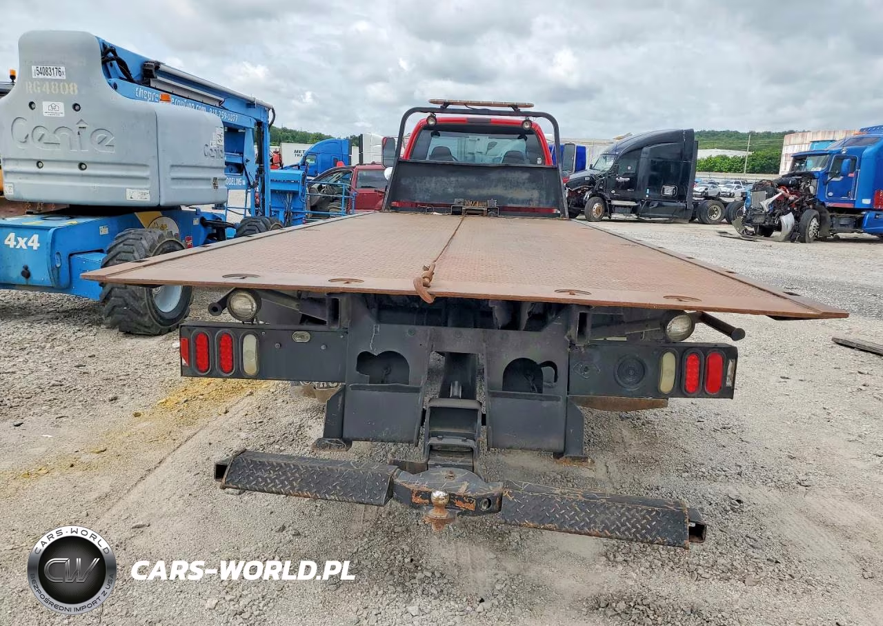 2005 Ford F650 Super Duty VIN:3FRNX65F15V139654 - 6