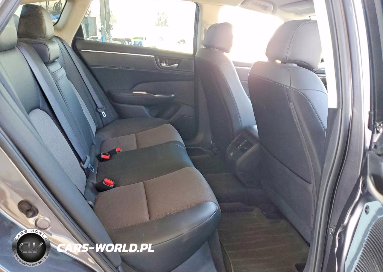 2018 Honda Clarity VIN:JHMZC5F18JC009233 - 10
