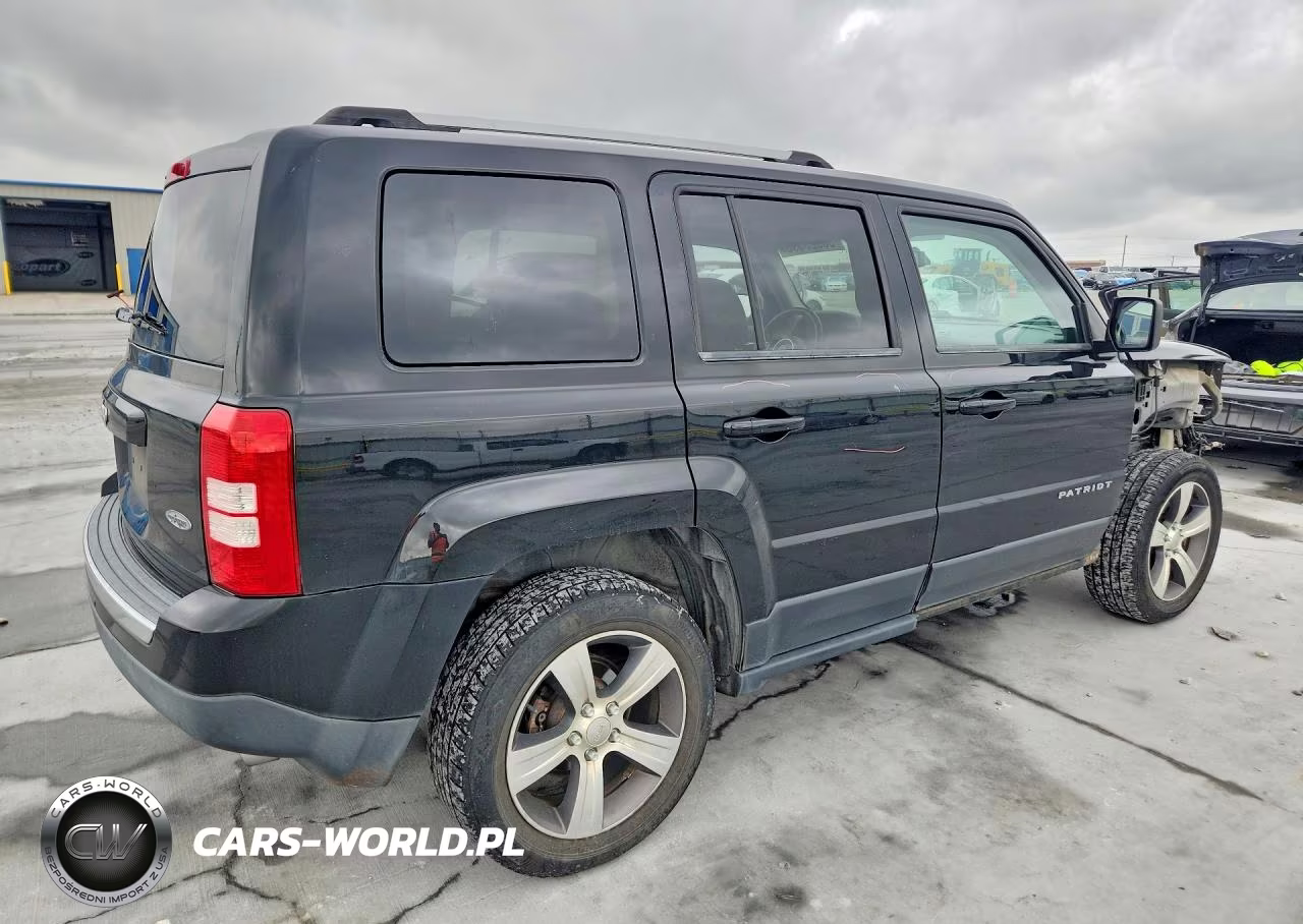 2016 Jeep Patriot Latitude VIN:1C4NJRFB7GD524104 - 3