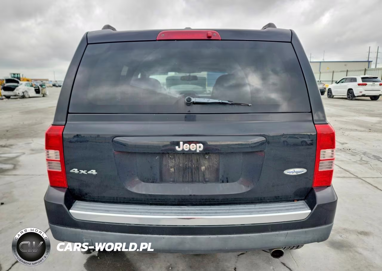 2016 Jeep Patriot Latitude VIN:1C4NJRFB7GD524104 - 6