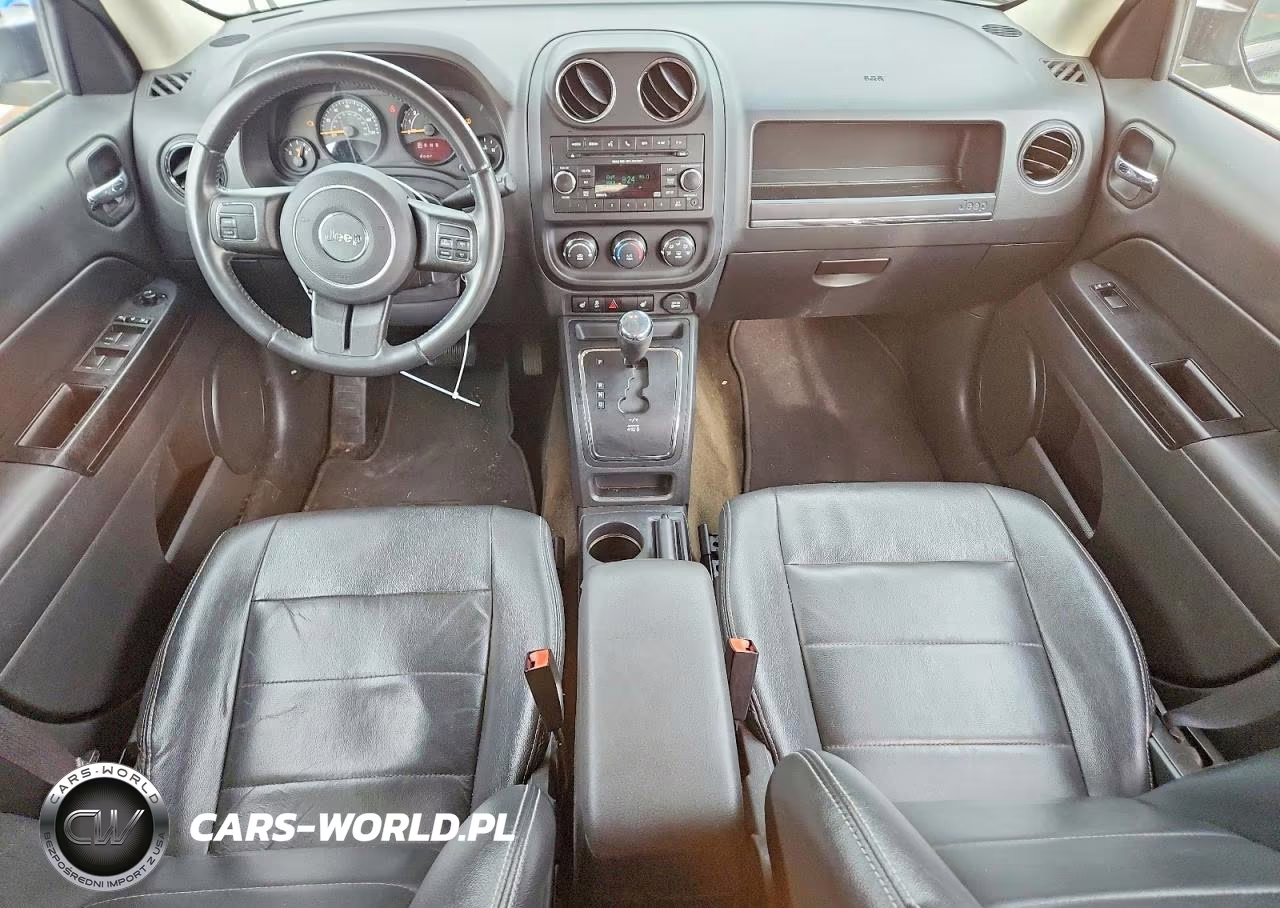 2016 Jeep Patriot Latitude VIN:1C4NJRFB7GD524104 - 8