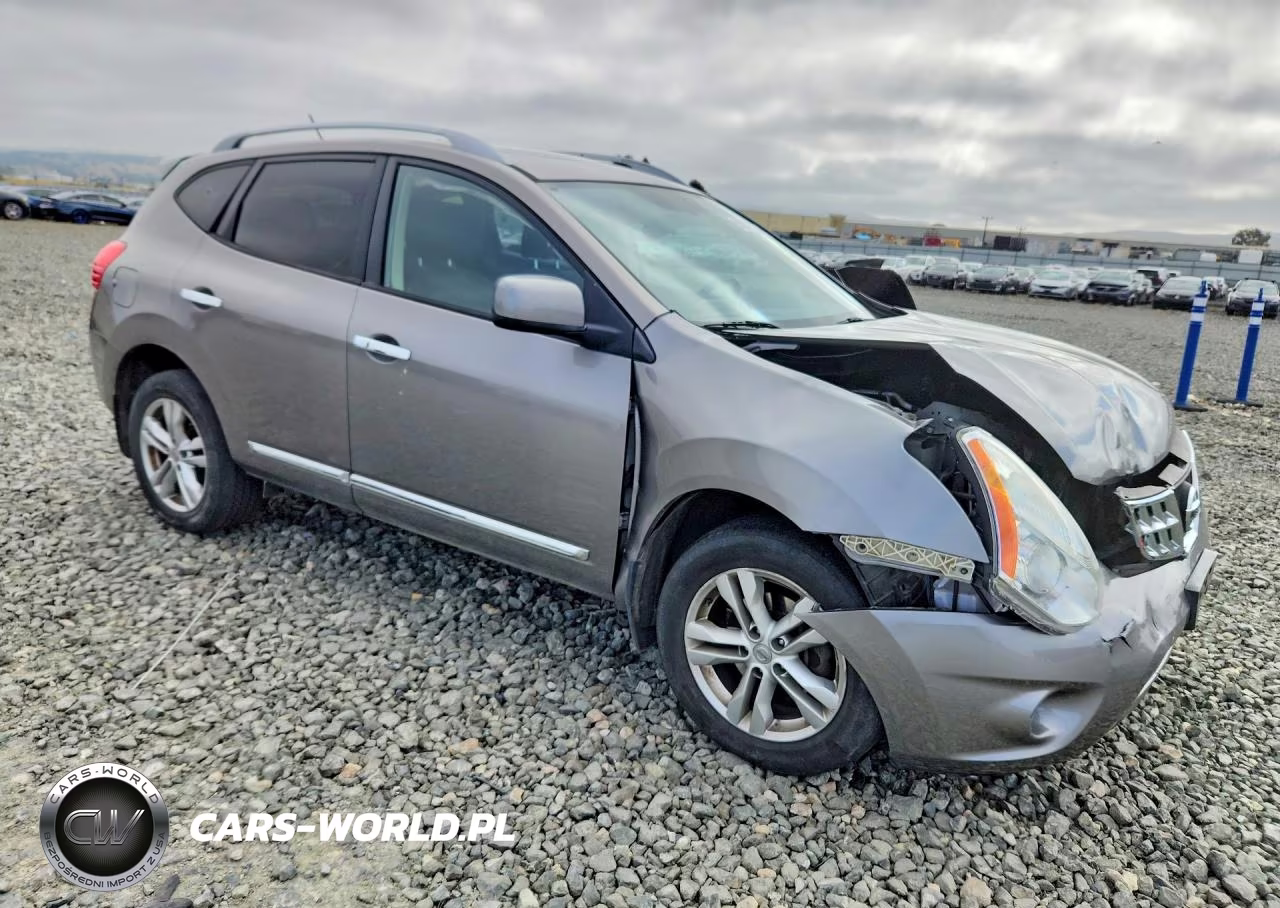 2013 Nissan Rogue S VIN:JN8AS5MT2DW529070 - 4