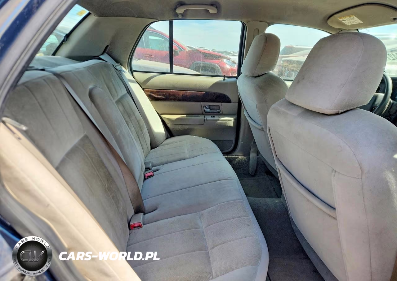 2007 Mercury Grand Marquis Gs VIN:2MEFM74V97X618893 - 10