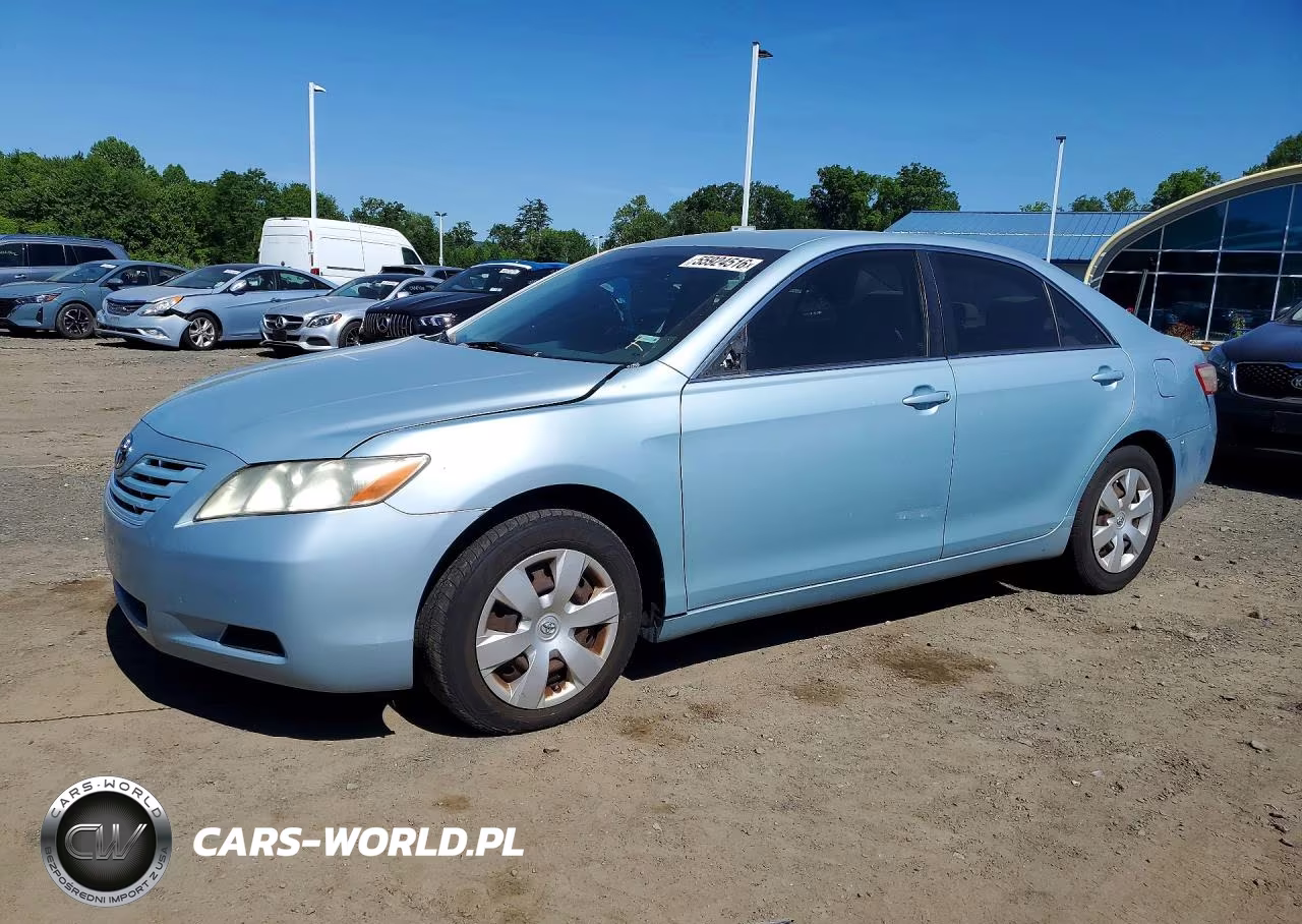 2009 Toyota Camry Le – zdjęcie 1 z 12
