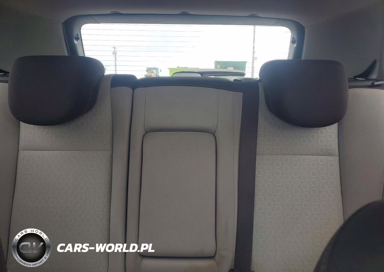 2020 Chevrolet Trax Ls VIN:3GNCJKSBXLL172622 - 10