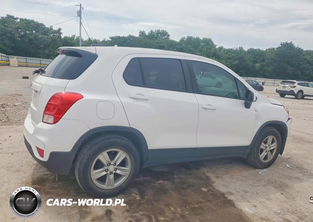 2020 Chevrolet Trax Ls VIN:3GNCJKSBXLL172622 - 3