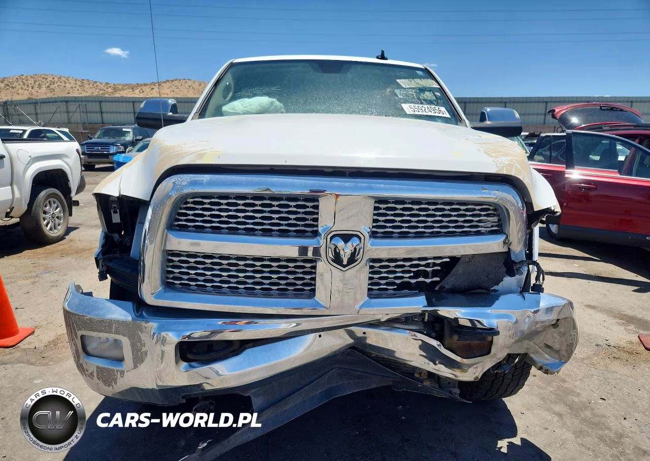 2014 Ram 2500 Laramie VIN:3C6UR5FL1EG114315 - 5