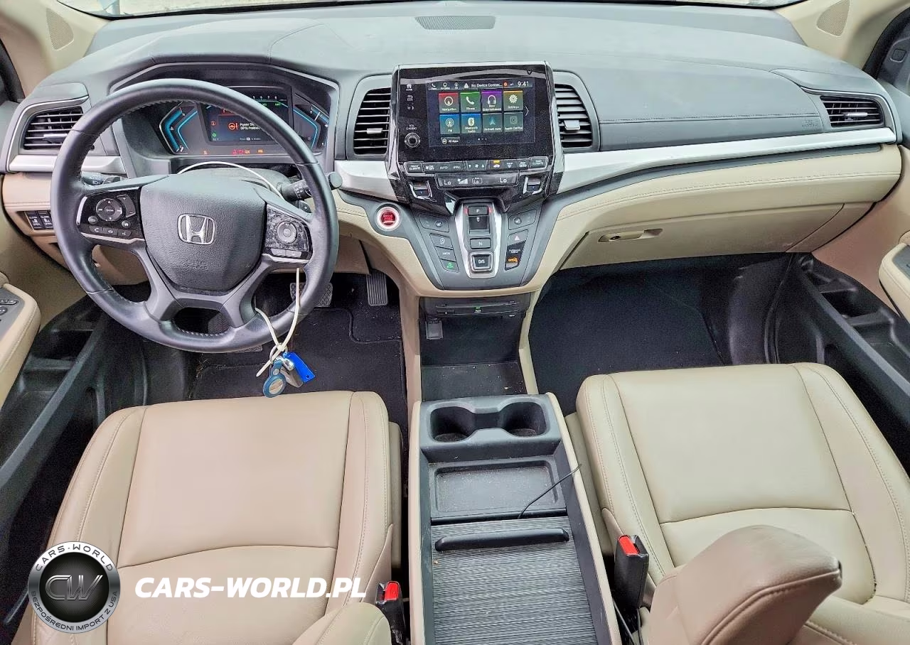 2018 Honda Odyssey Touring VIN:5FNRL6H8XJB009142 - 8