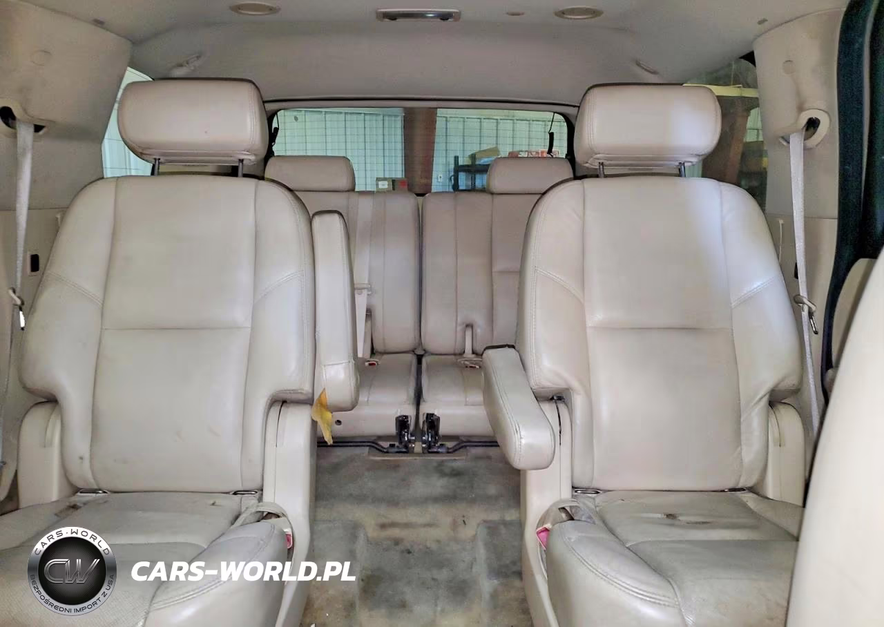 2007 Cadillac Escalade Luxury VIN:1GYFK63807R315986 - 10