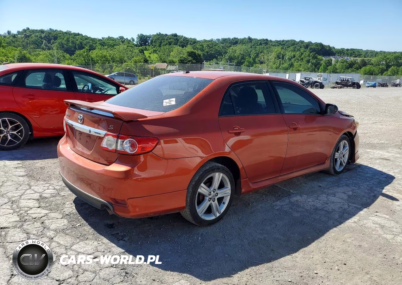 2013 Toyota Corolla S Special Edition VIN:2T1BU4EE2DC075965 - 3