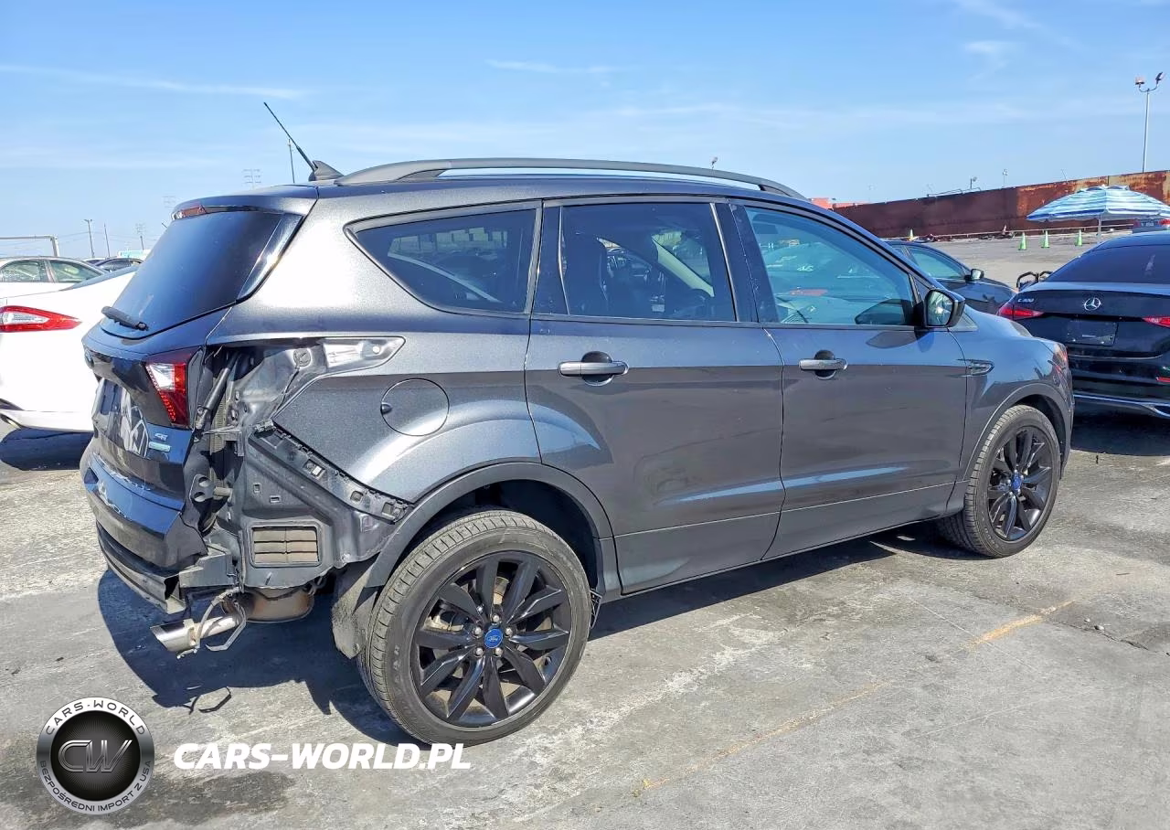 2019 Ford Escape Se VIN:1FMCU0GD2KUB14146 - 3