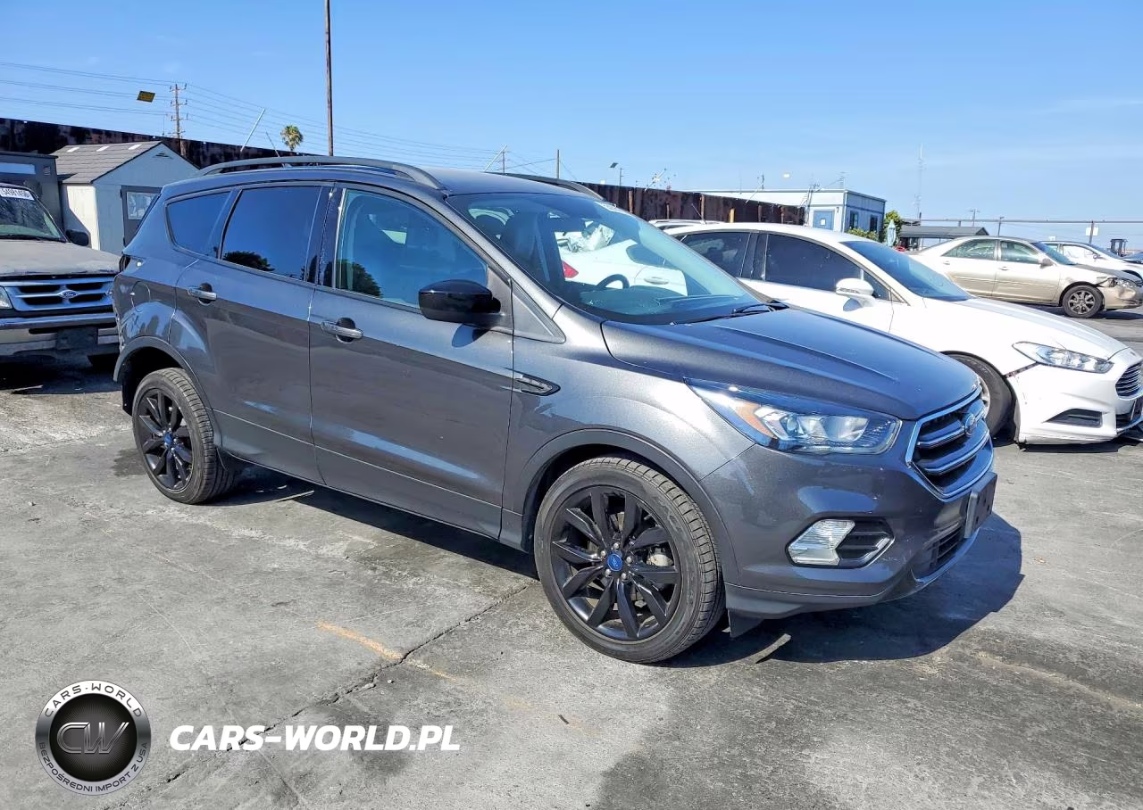2019 Ford Escape Se VIN:1FMCU0GD2KUB14146 - 4