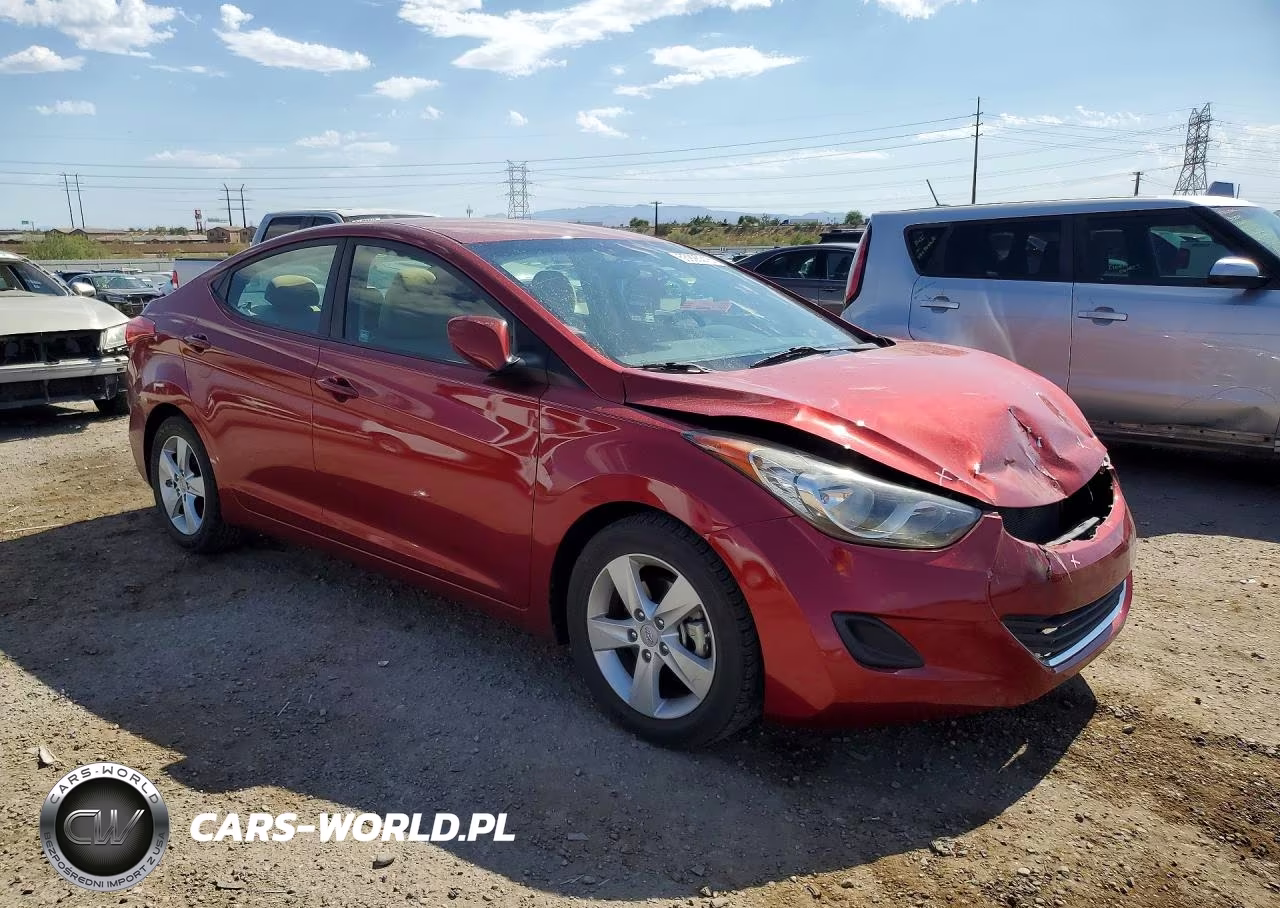 2013 Hyundai Elantra Gls VIN:5NPDH4AE2DH248299 - 4