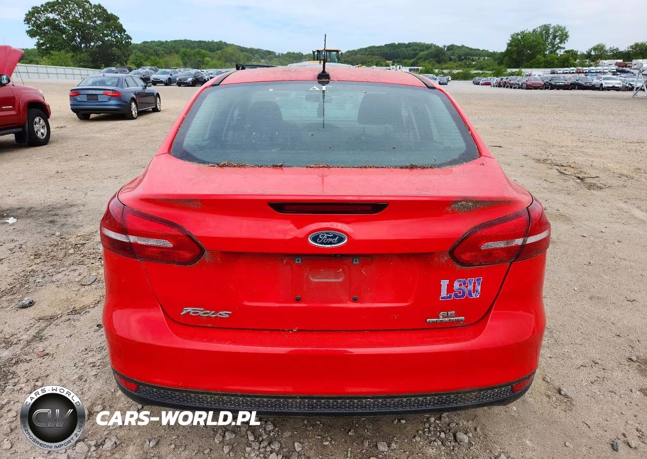 2015 Ford Focus Se VIN:1FADP3F21FL262582 - 6