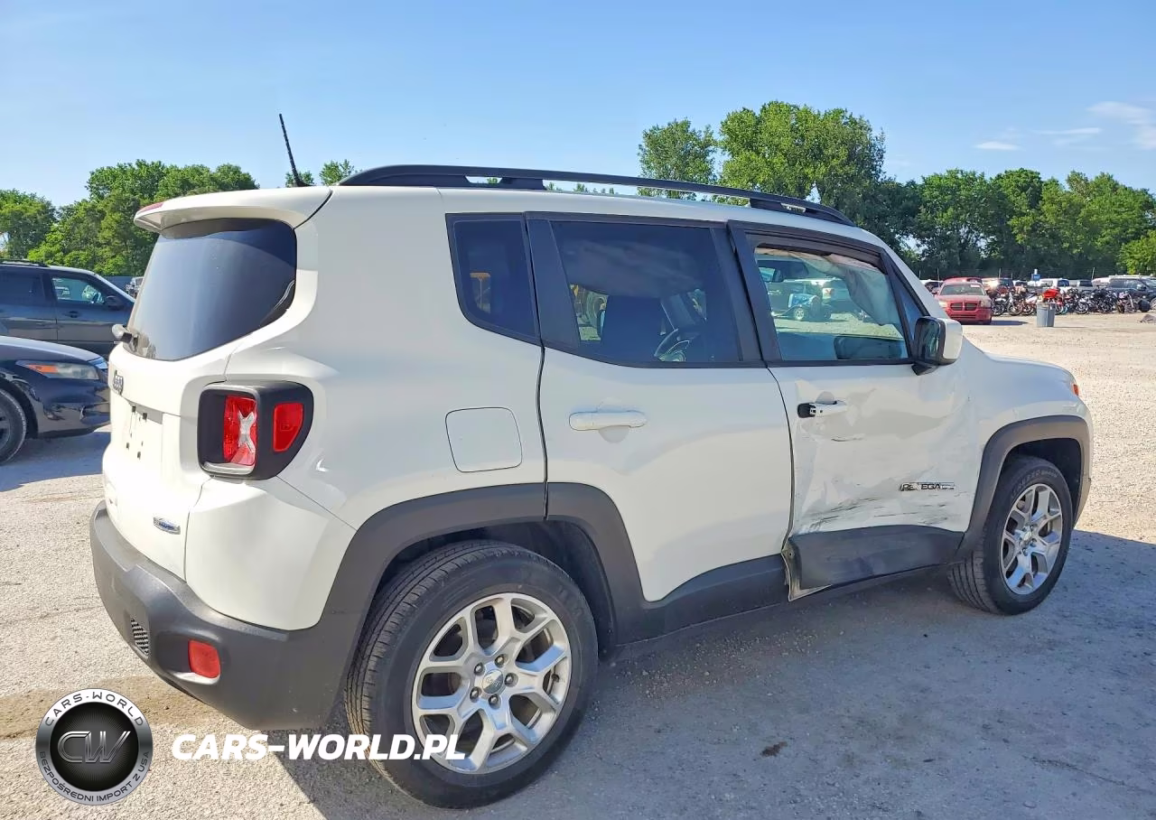 2018 Jeep Renegade Latitude VIN:ZACCJABB7JPG80490 - 3