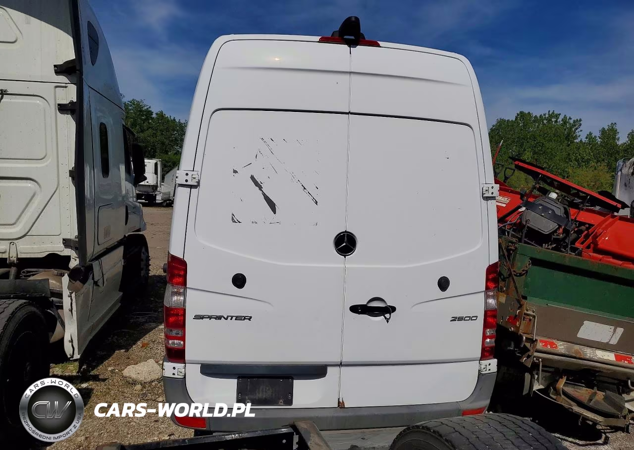 2018 Mercedes-Benz Sprinter 2500 VIN:WD3PE8CD5JP611111 - 6
