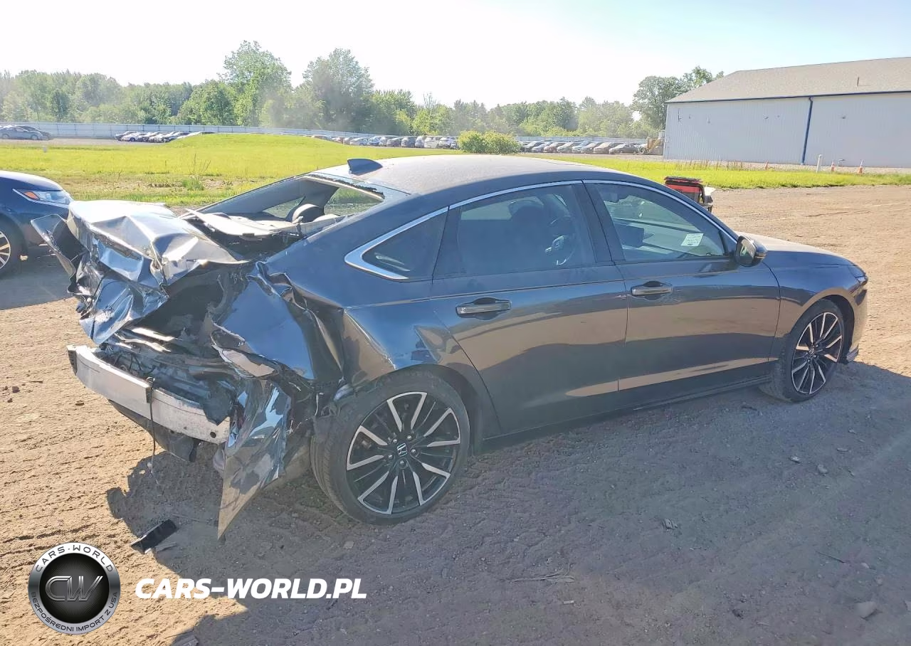 2023 Honda Accord Touring Hybrid VIN:1HGCY2F87PA063410 - 3