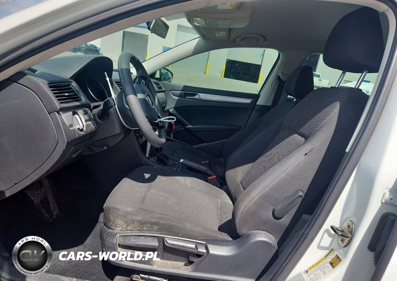 2016 Volkswagen Passat S VIN:1VWAS7A3XGC034744 - 7