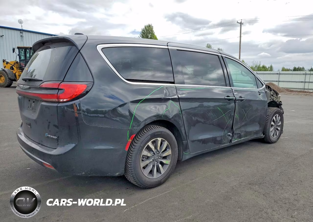 2024 Chrysler Pacifica Hybrid Select VIN:2C4RC1S73RR102913 - 3