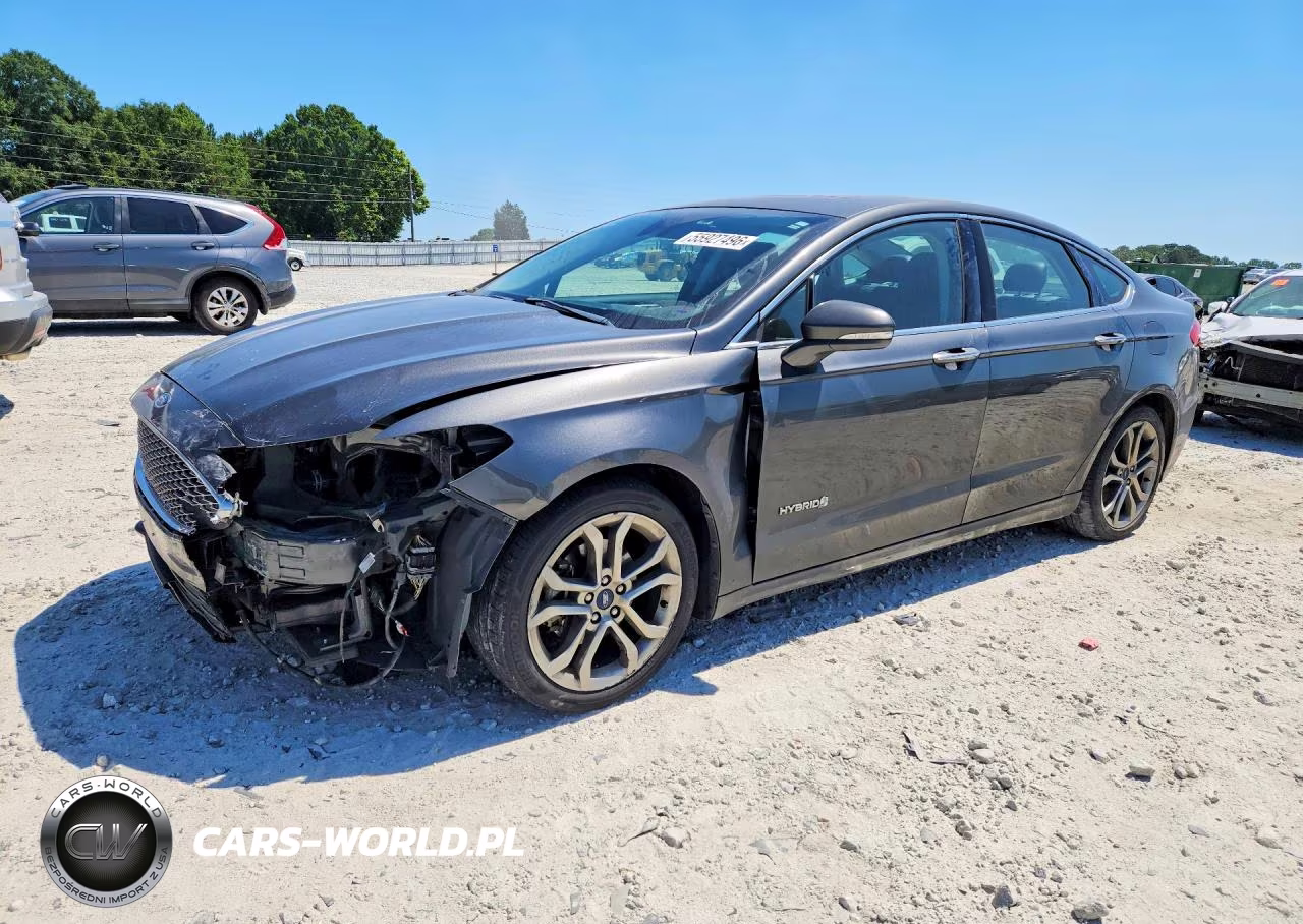 2019 Ford Fusion Titanium – zdjęcie 1 z 12
