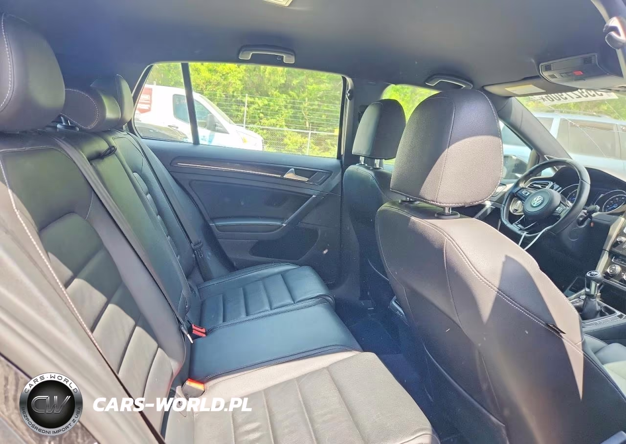 2017 Volkswagen Golf R VIN:WVWWF7AU4HW155145 - 10