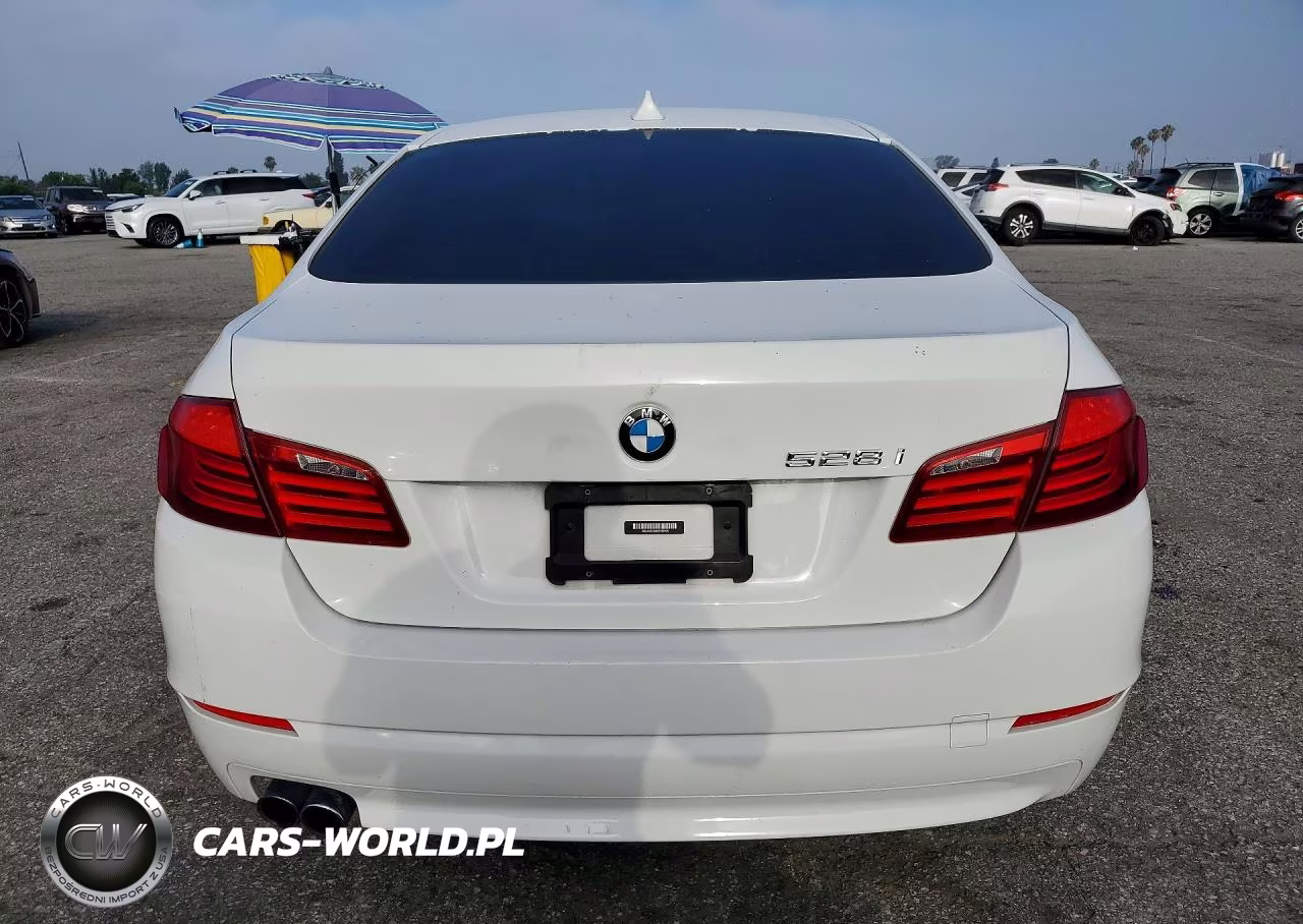 2013 BMW 528 I VIN:WBAXG5C54DDY35996 - 6
