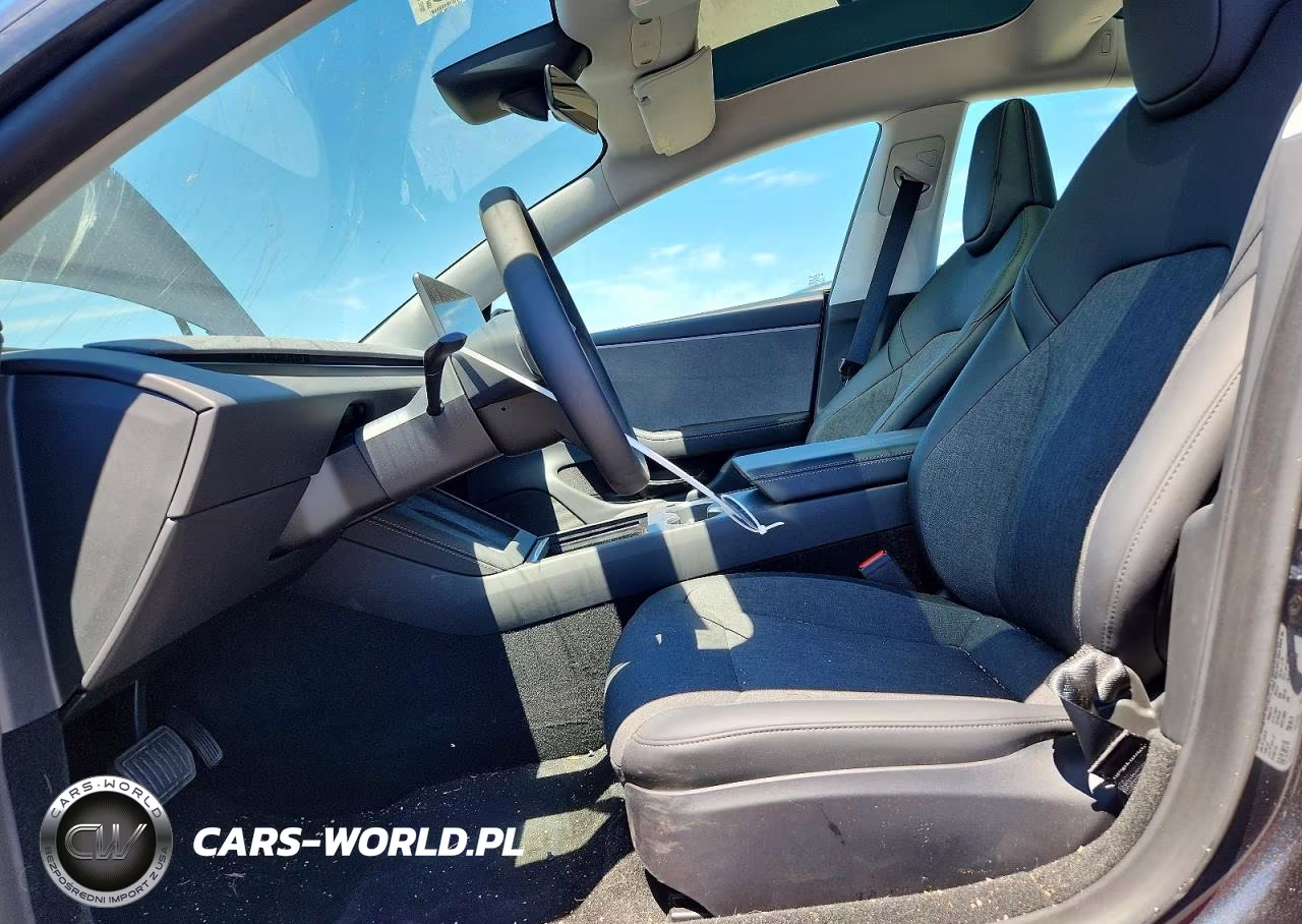 2025 Tesla Model 3 VIN:5YJ3E1EA3SF134530 - 7