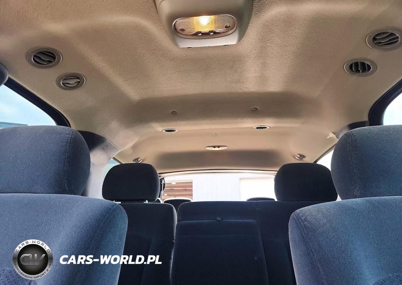 2002 Chevrolet Tahoe K1500 VIN:1GNEK13Z62R247058 - 10