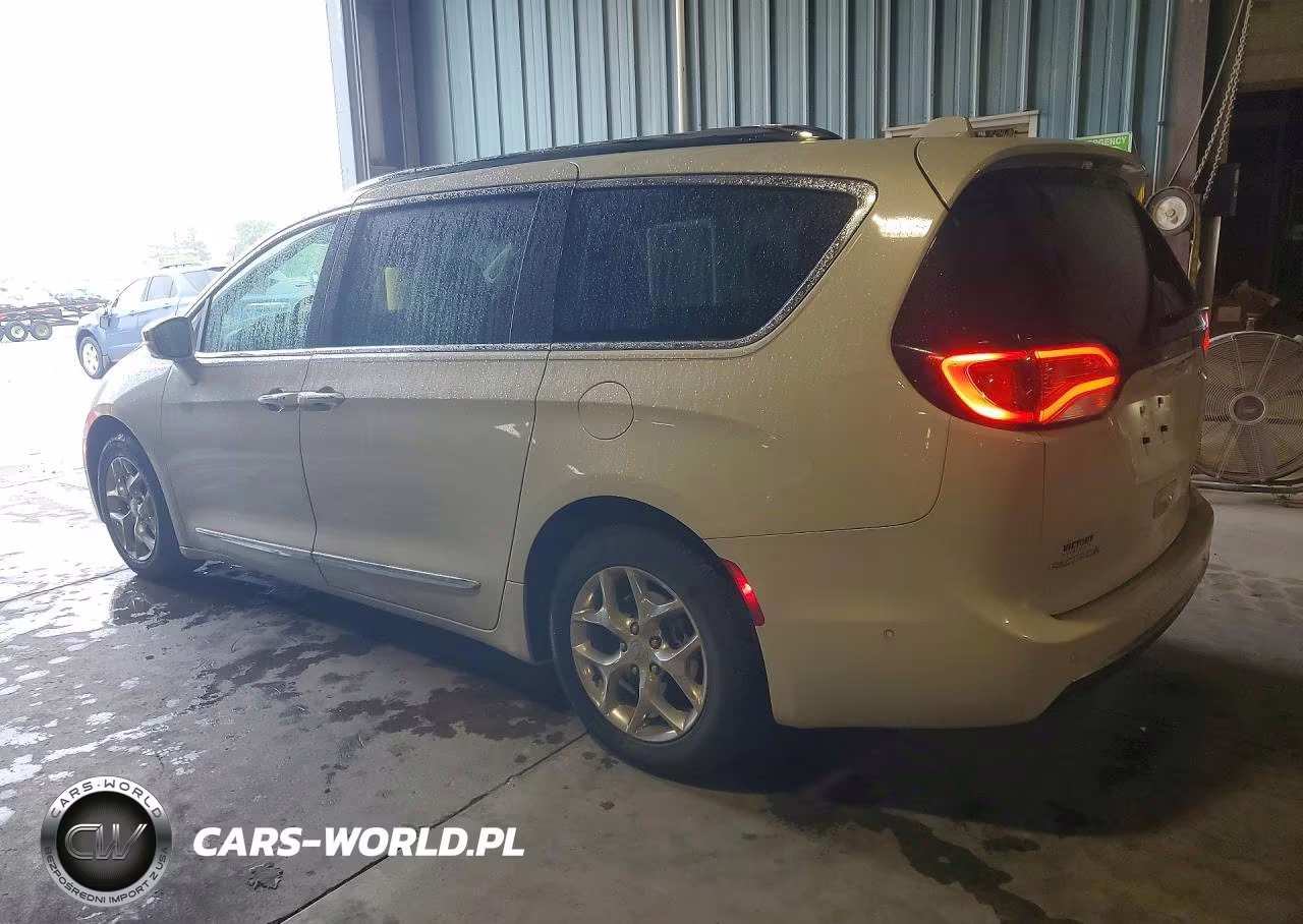 2017 Chrysler Pacifica Limited VIN:2C4RC1GG3HR560586 - 2