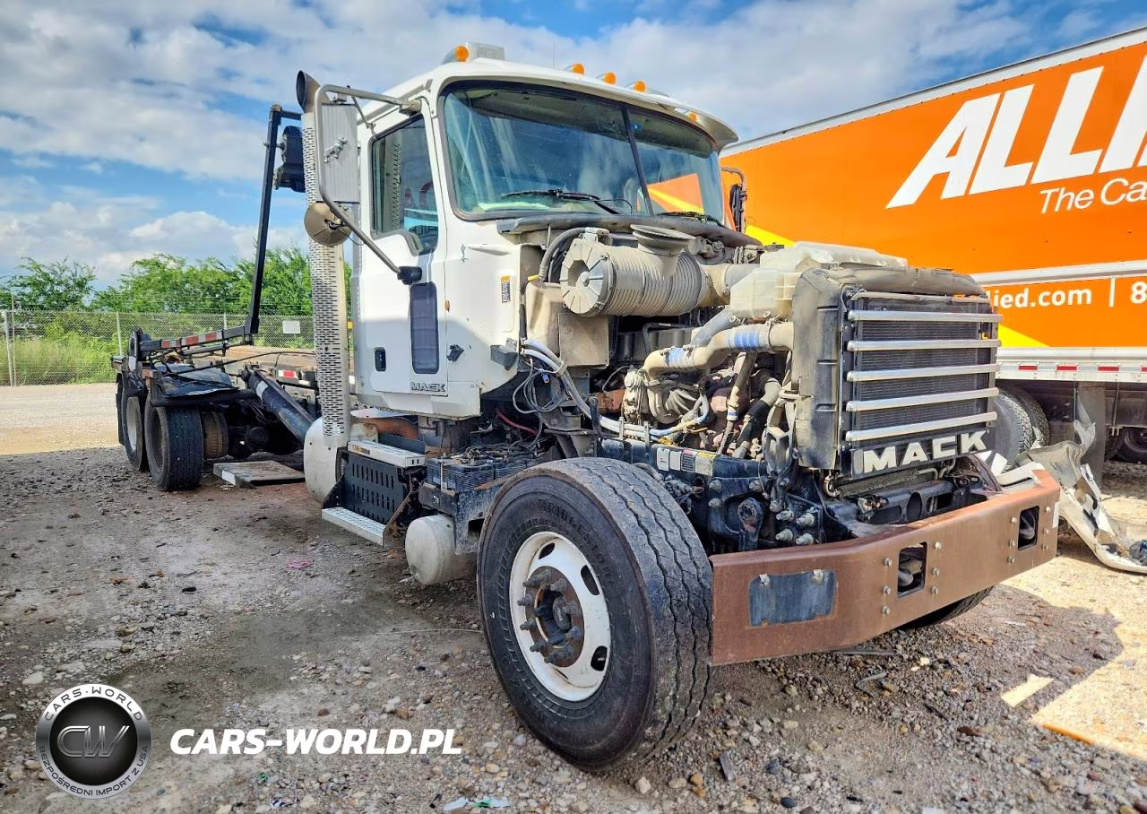 2013 Mack Gu713 Roll-Off Container Truck