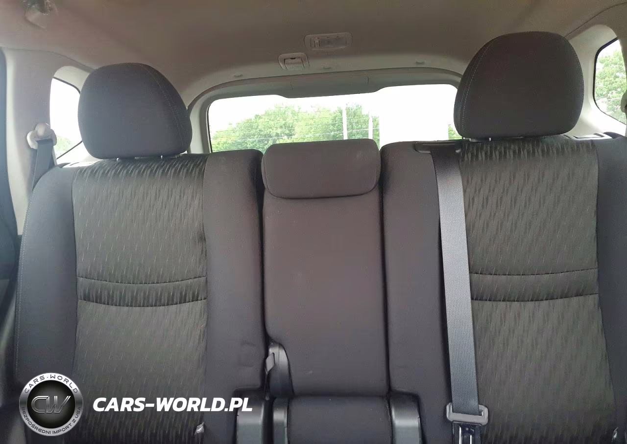 2019 Nissan Rogue S VIN:5N1AT2MV8KC789007 - 10