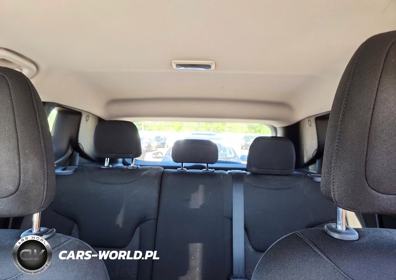2016 Jeep Renegade Latitude VIN:ZACCJBBT4GPC88168 - 10