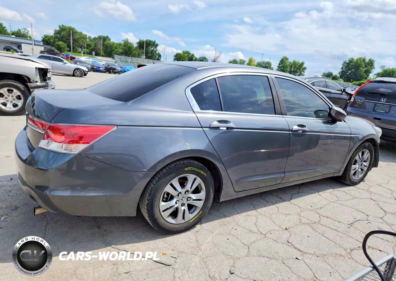 2011 Honda Accord Lxp VIN:1HGCP2F40BA058851 - 3