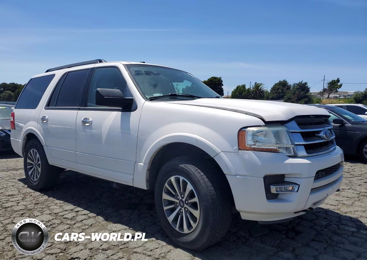 2015 Ford Expedition Xlt VIN:1FMJU1JT2FEF11238 - 4