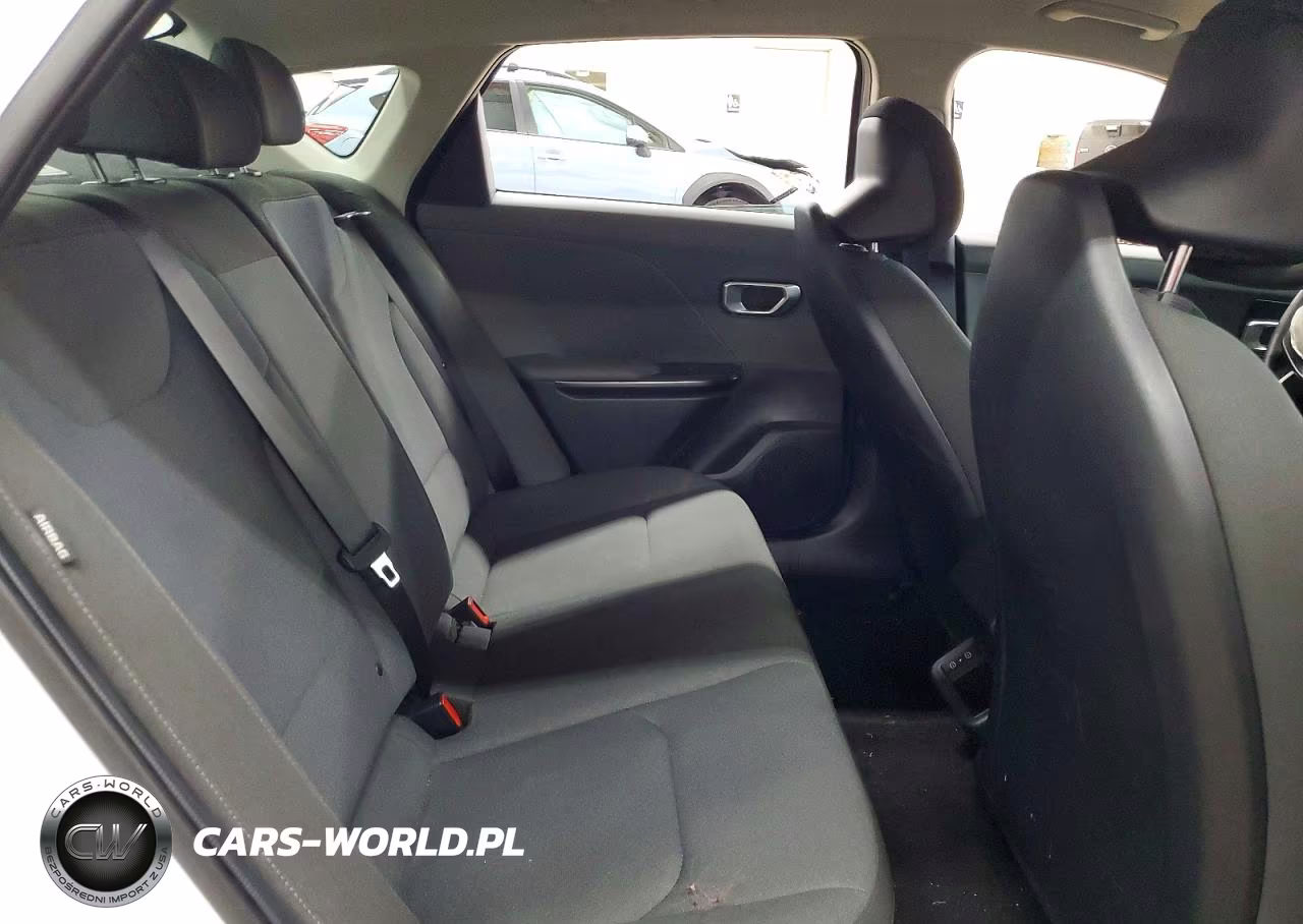 2025 Kia K4 Lxs VIN:3KPFT4DEXSE078830 - 10