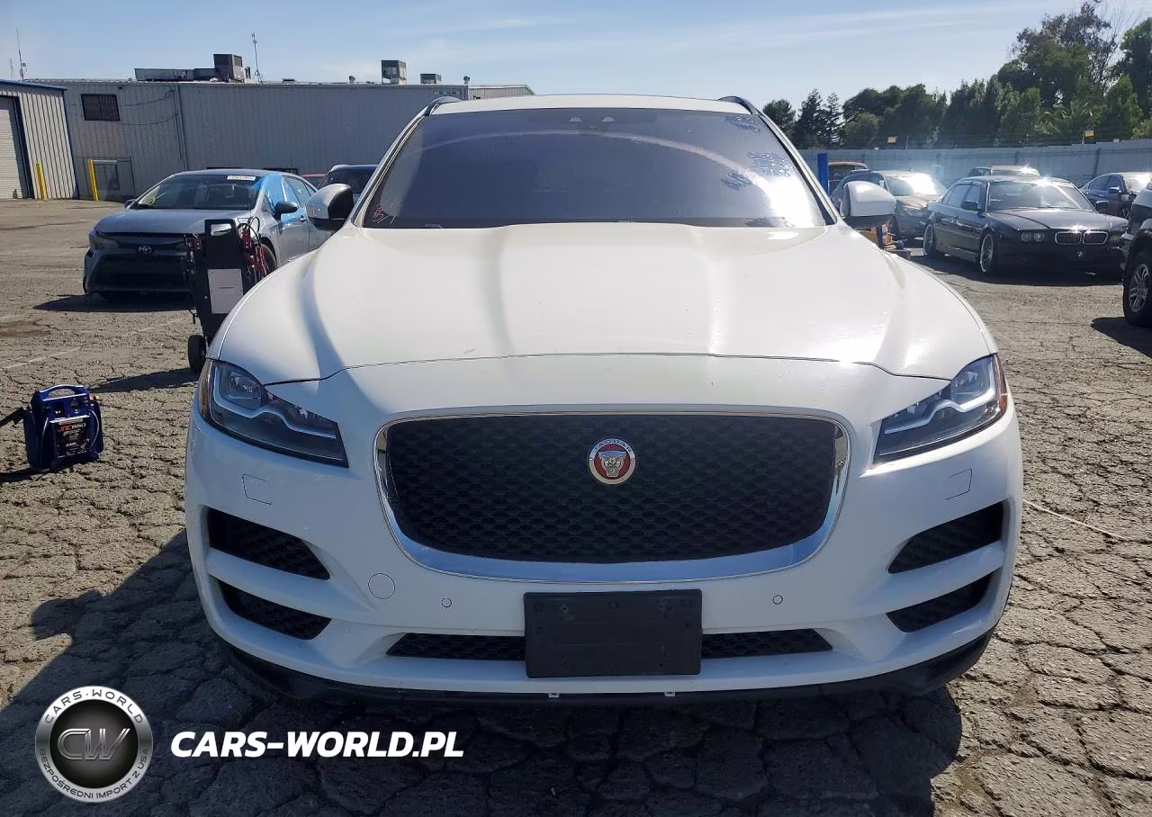 2017 Jaguar F-Pace Prestige VIN:SADCK2BN9HA490265 - 5