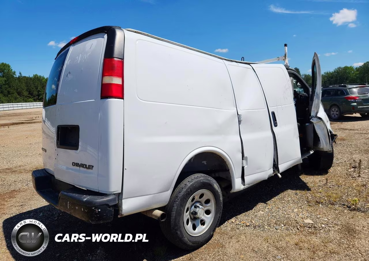 2009 Chevrolet Express G1500 Delivery Van VIN:1GCFG15X091112726 - 3
