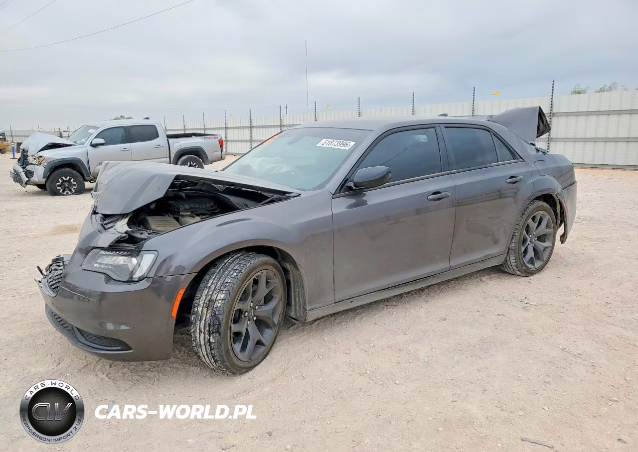 2023 Chrysler 300 Touring – zdjęcie 1 z 12