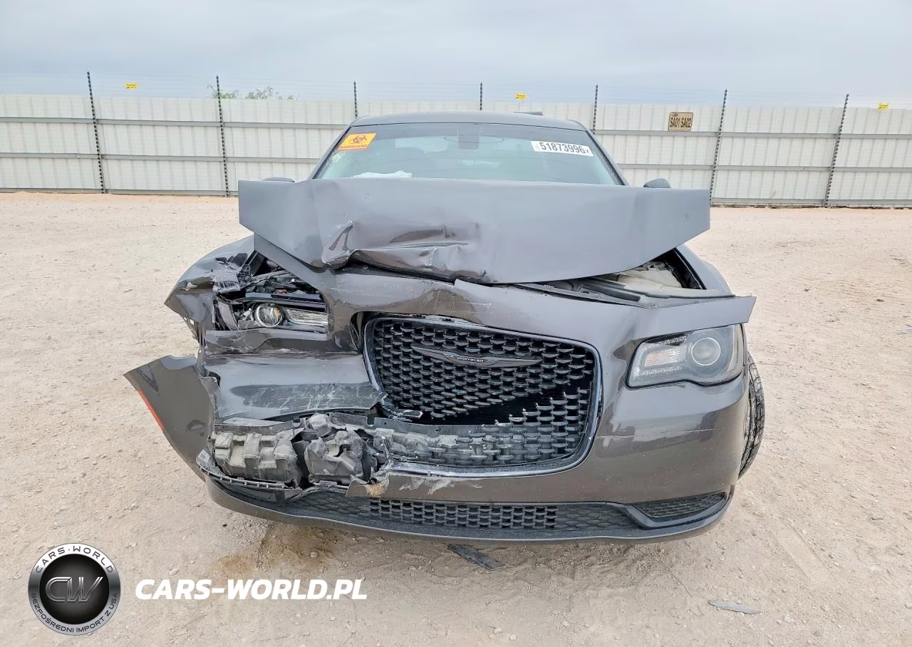 2023 Chrysler 300 Touring VIN:2C3CCAAG9PH707582 - 5