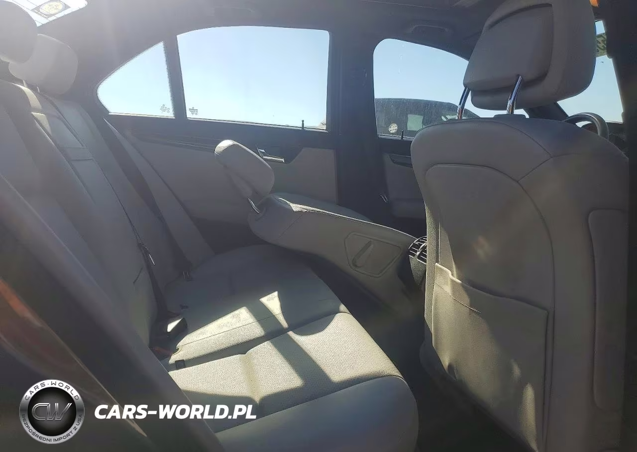 2011 Mercedes-Benz C 300 4Matic VIN:WDDGF8BB3BR145144 - 10