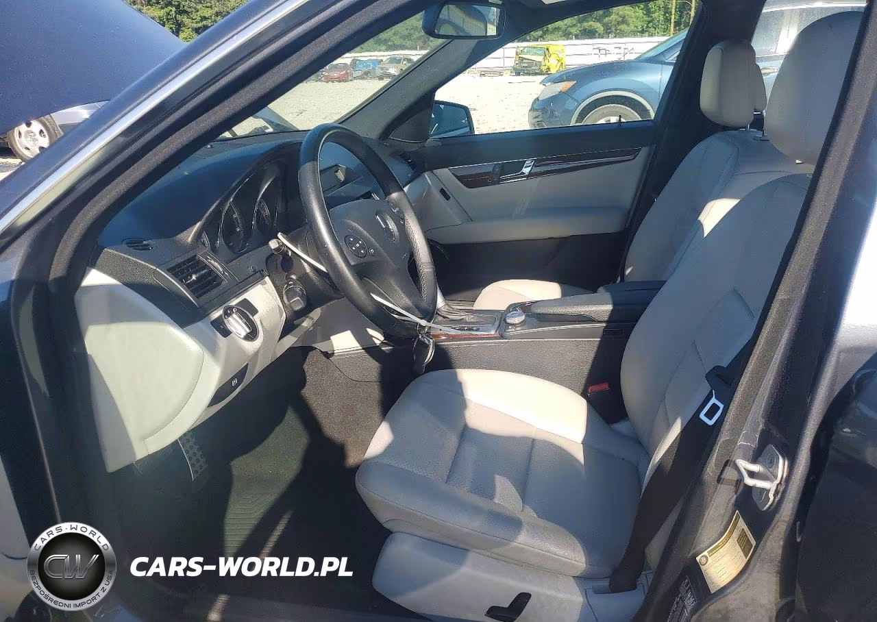 2011 Mercedes-Benz C 300 4Matic VIN:WDDGF8BB3BR145144 - 7