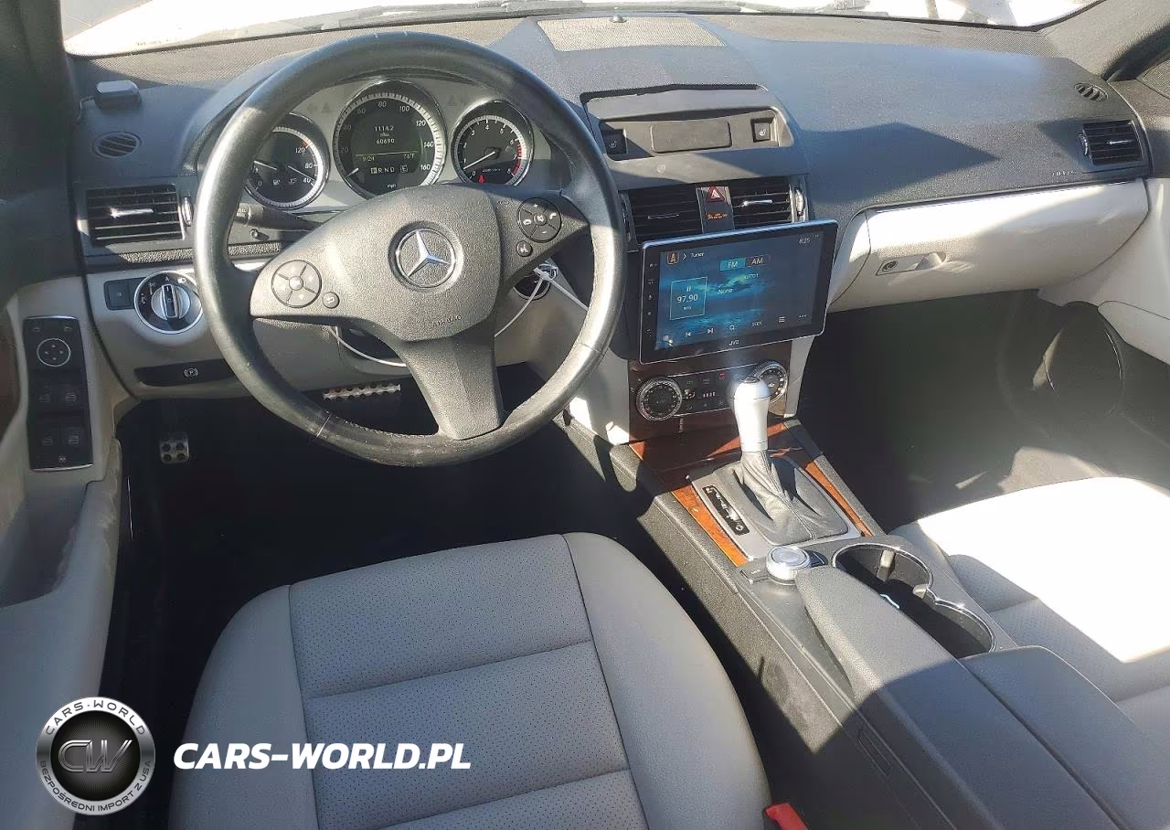 2011 Mercedes-Benz C 300 4Matic VIN:WDDGF8BB3BR145144 - 8